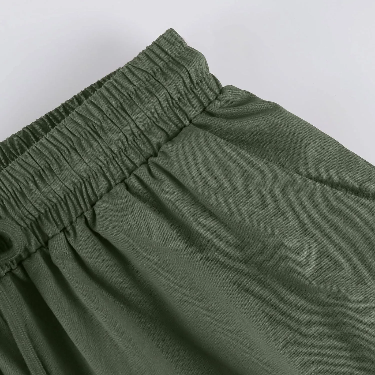 Linen Bermuda Shorts for Women Knee Length Elastic Waist Casual Shorts Loose Fit Comfy Linen Beach Pants with Pockets